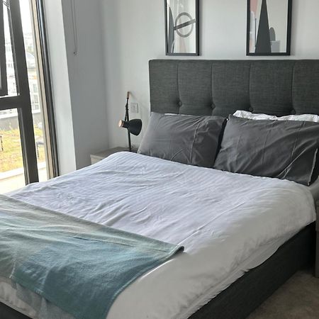 Spacious Modern 1 Bed Apartment. London Kültér fotó