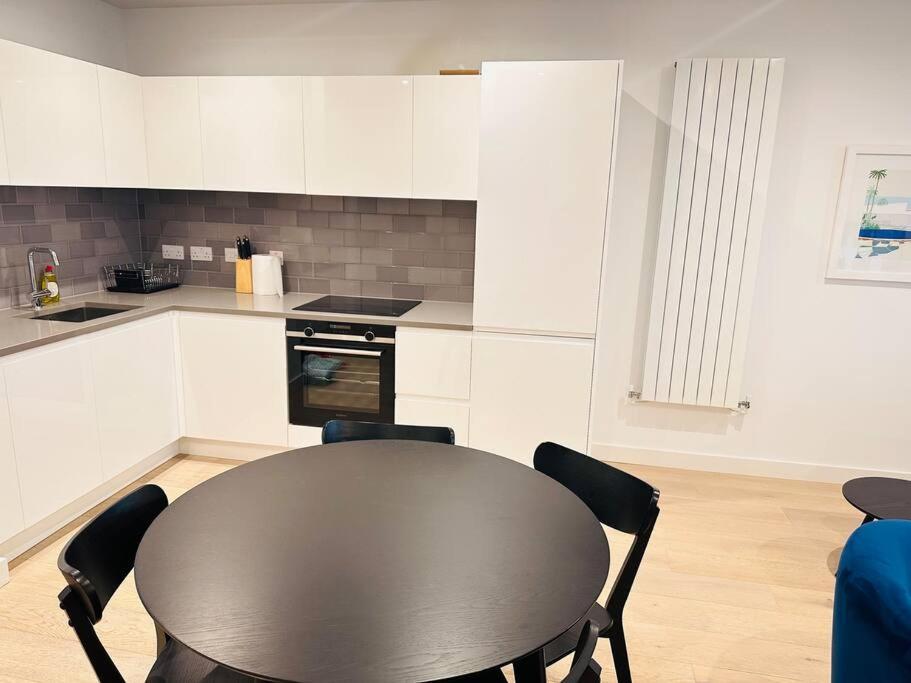 Spacious Modern 1 Bed Apartment. London Kültér fotó